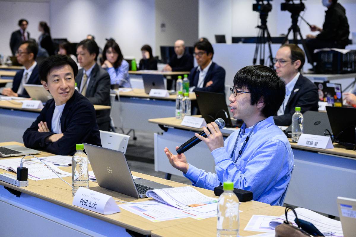 審査会の様子