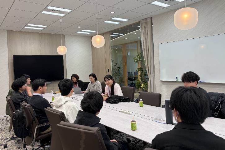 【座談会の様子】